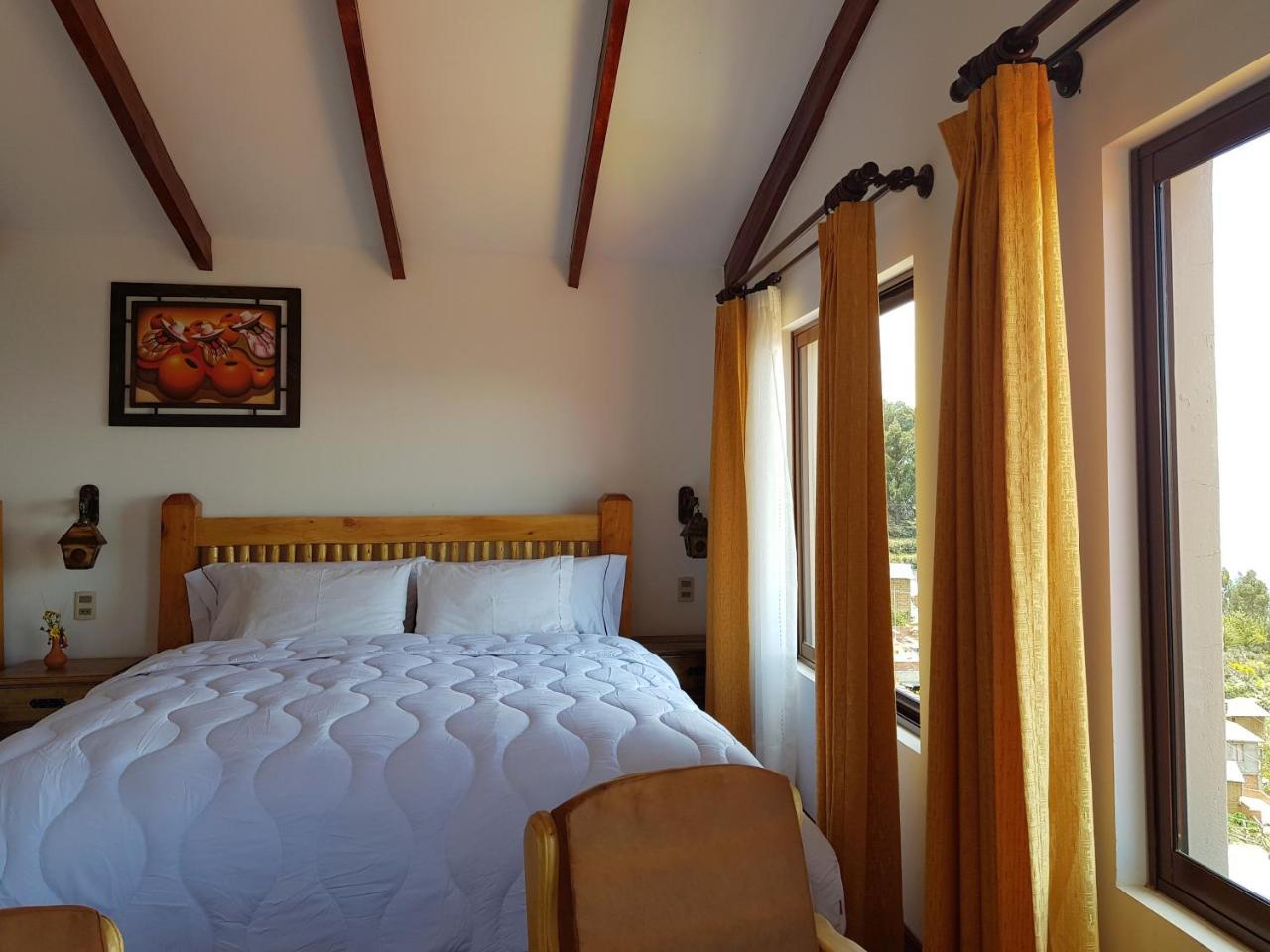 Utasawa Lodge *